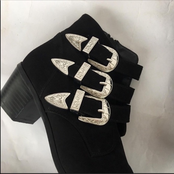 Black Ankle Boots, silver Buckles - Picture 4 of 7
